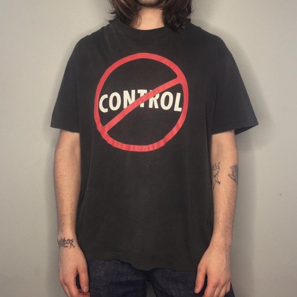 Vintage 90s no control shirt